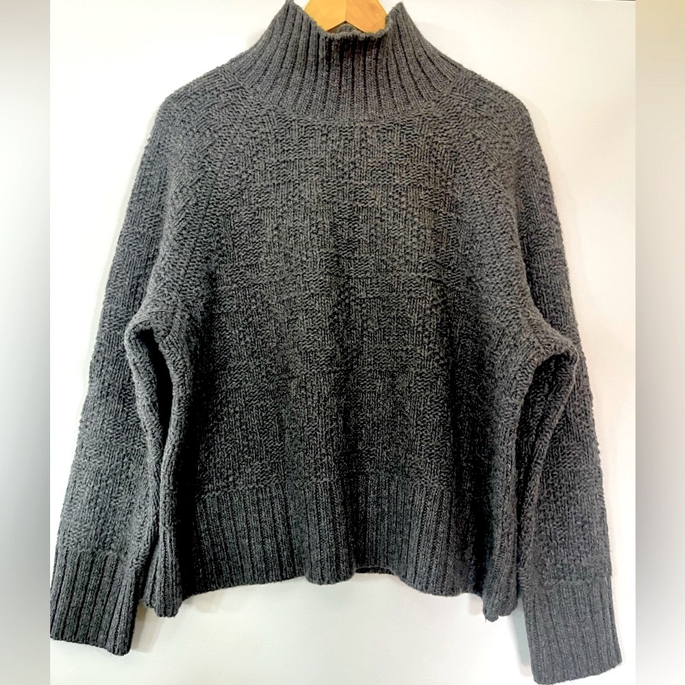 Banana Republic extra fine merino wool/alpaca blend high collar sweater